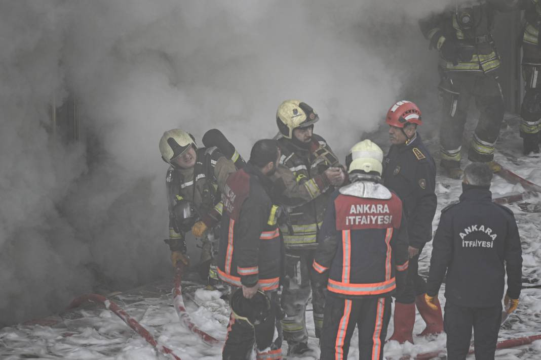 Siteler'de mobilya imalathanesinde yangın - Resim: 16